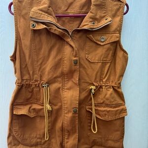 Women's Sleeveless Tan Utility Jacket